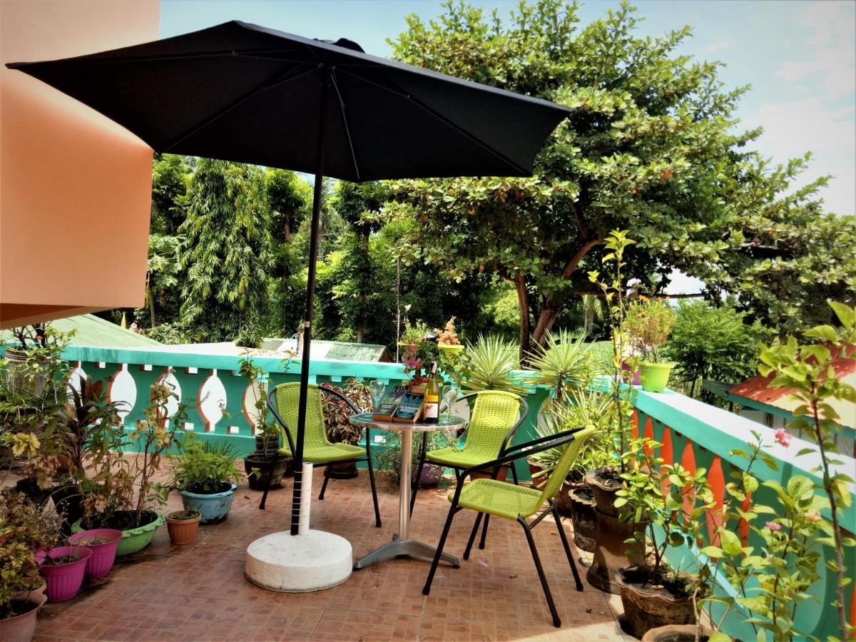 Smallfry'S Beach Resort Calatrava  Ngoại thất bức ảnh