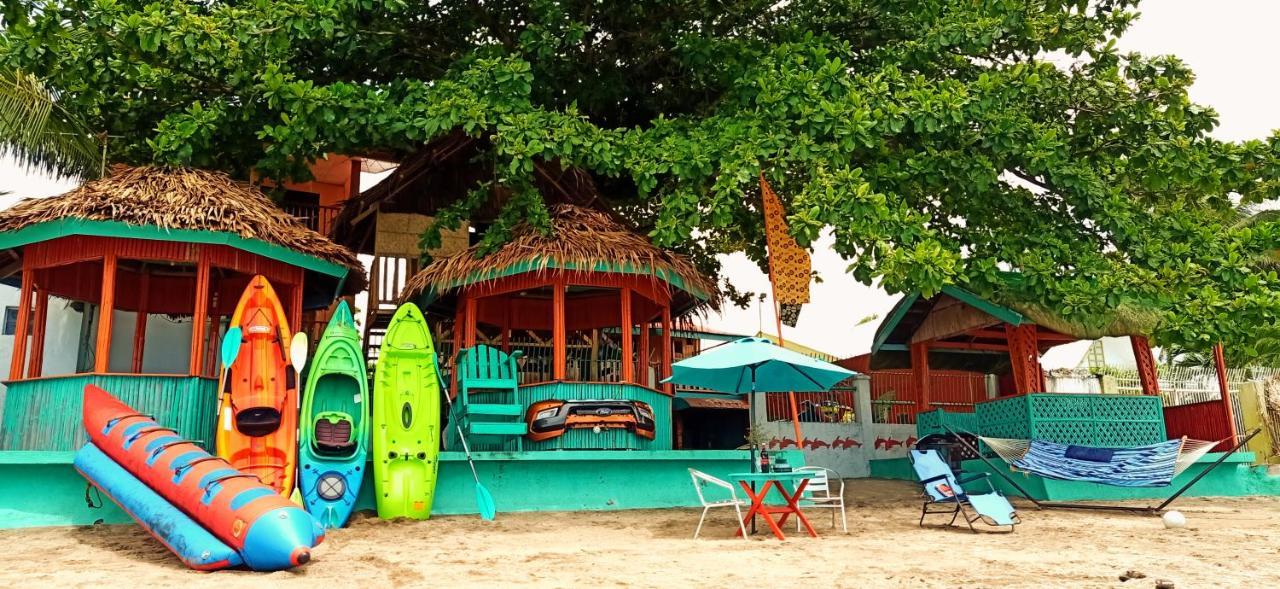 Smallfry'S Beach Resort Calatrava  Ngoại thất bức ảnh