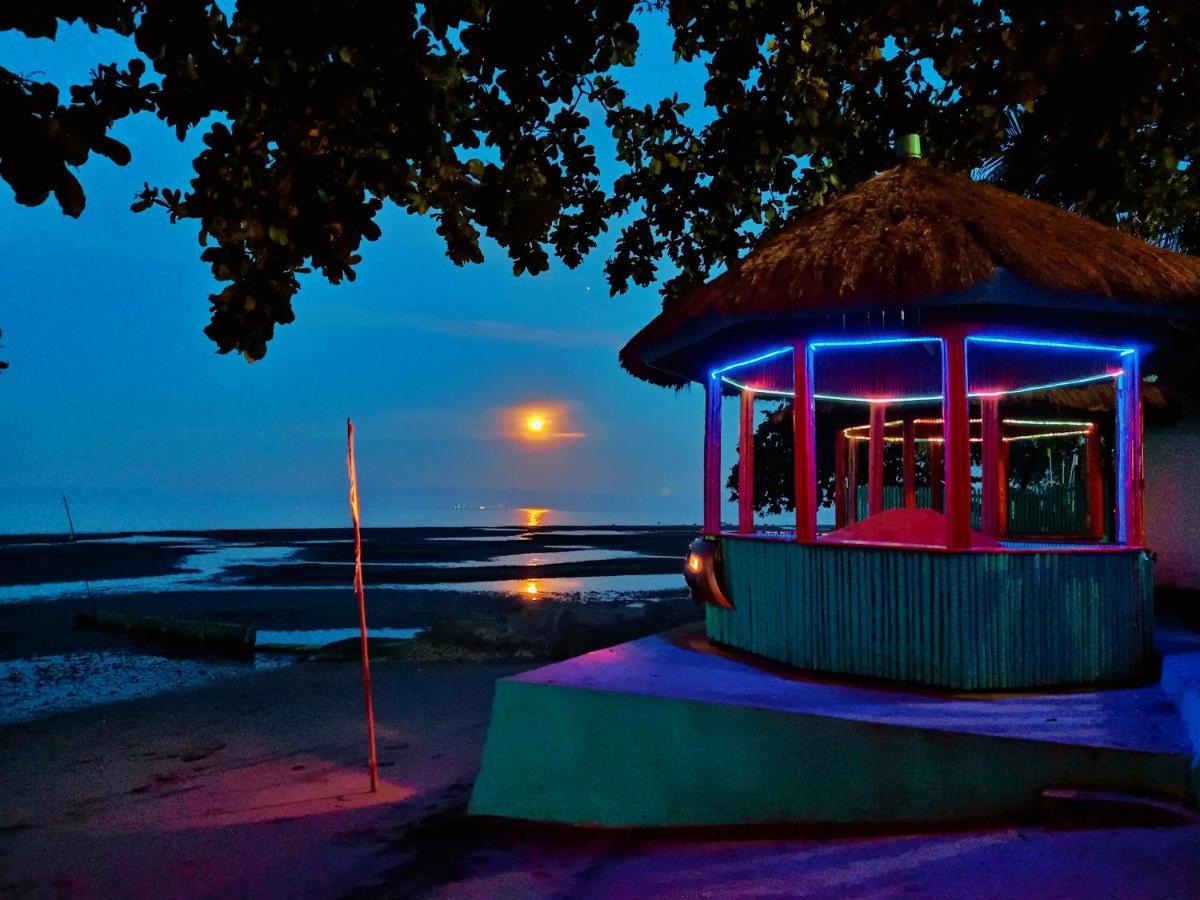 Smallfry'S Beach Resort Calatrava  Ngoại thất bức ảnh
